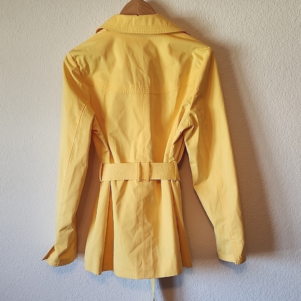 Ellen Tracy Yellow Belted Women's Lined Lightweight Jacket Button Closure Size M - Picture 5 of 10